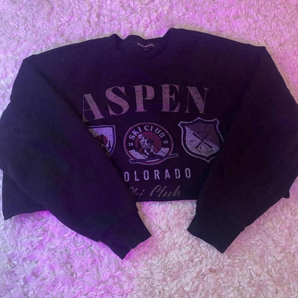 Cute cropped top